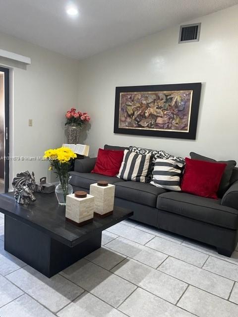 KENLAND WALK CONDO II - Residential