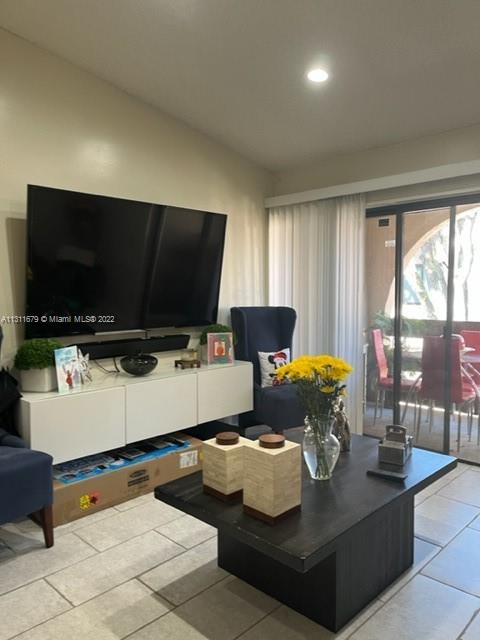 KENLAND WALK CONDO II - Residential