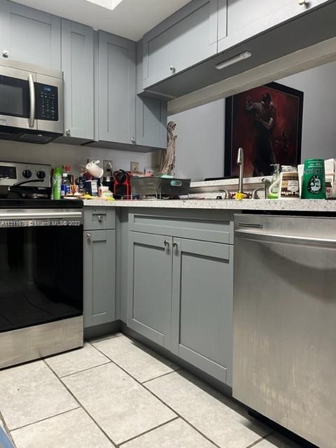 KENLAND WALK CONDO II - Residential