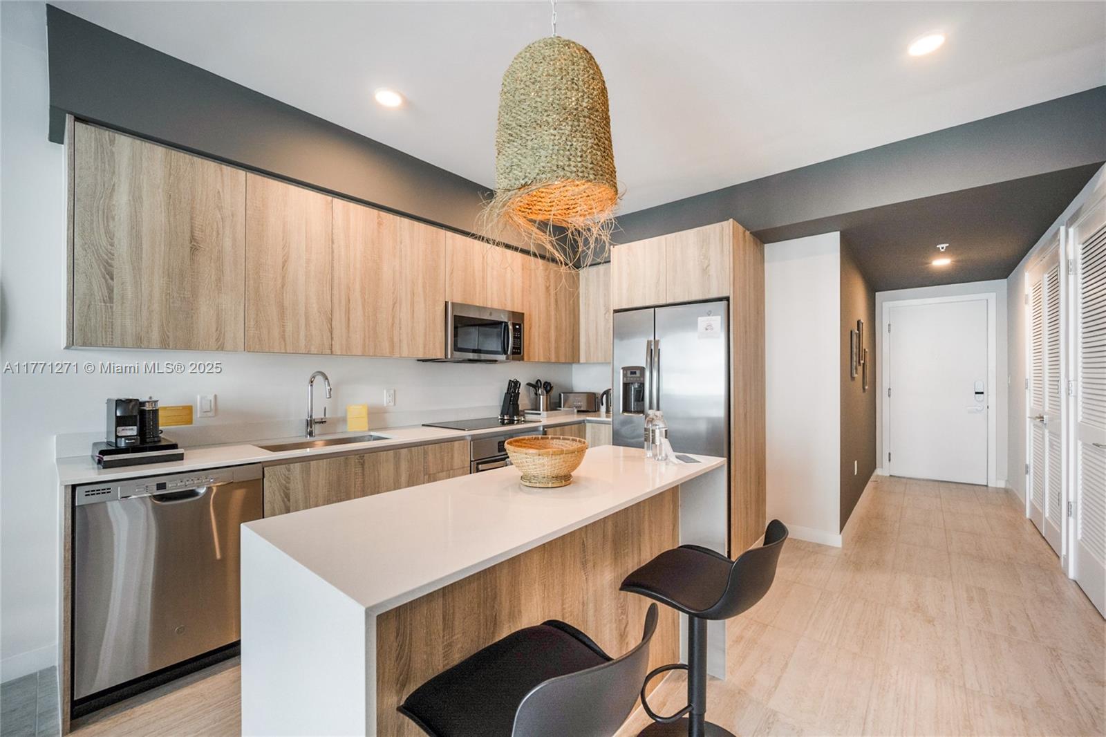 QUADRO CONDO - Residential
