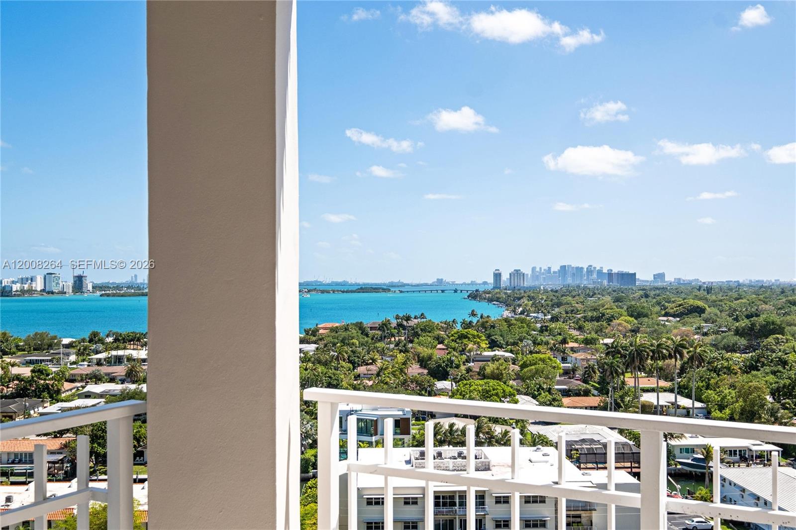 TOWERS OF QUAYSIDE CONDO - Residential