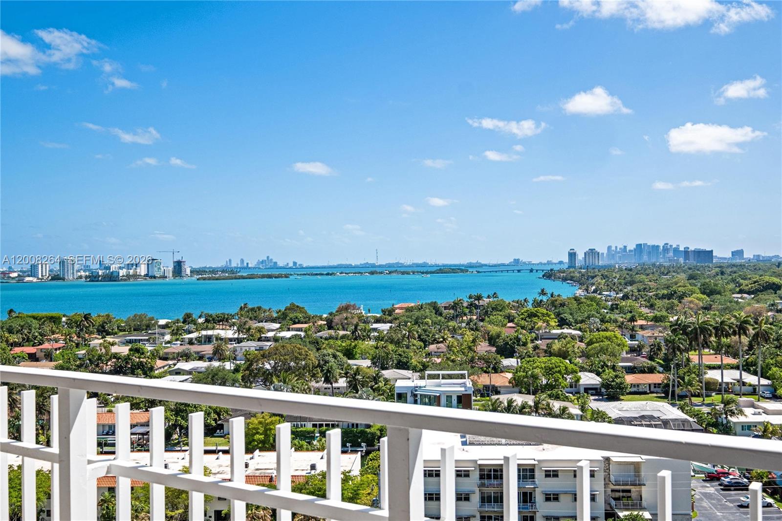 TOWERS OF QUAYSIDE CONDO - Residential