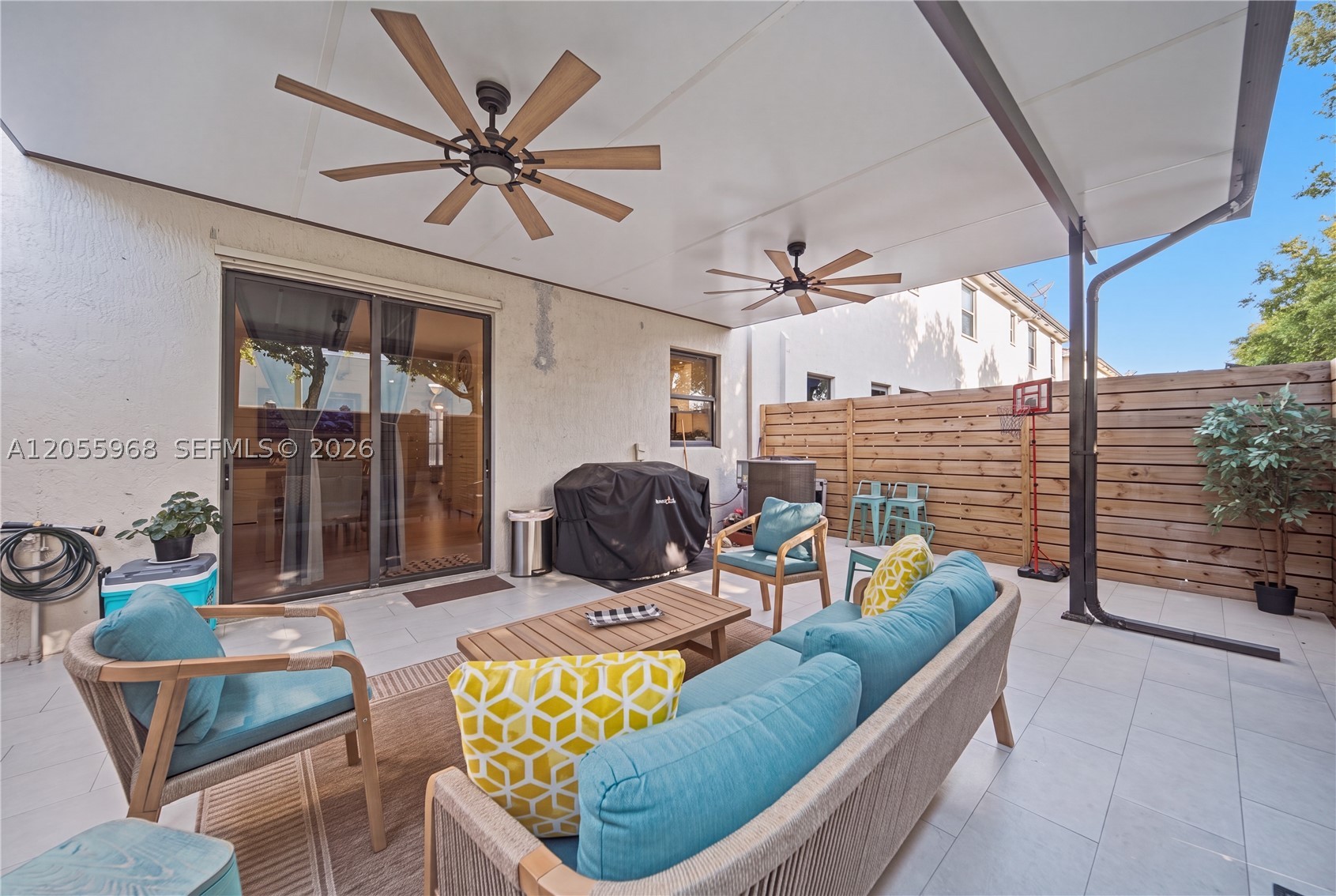 SILVER PALM EAST SEC THRE - Residential