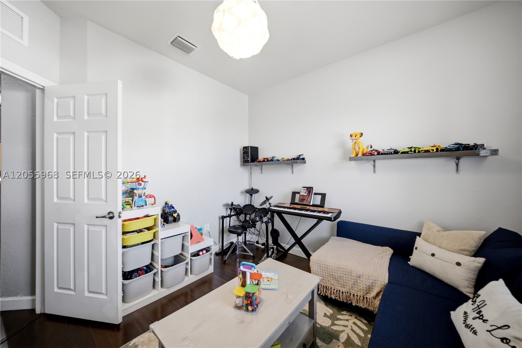 SILVER PALM EAST SEC THRE - Residential