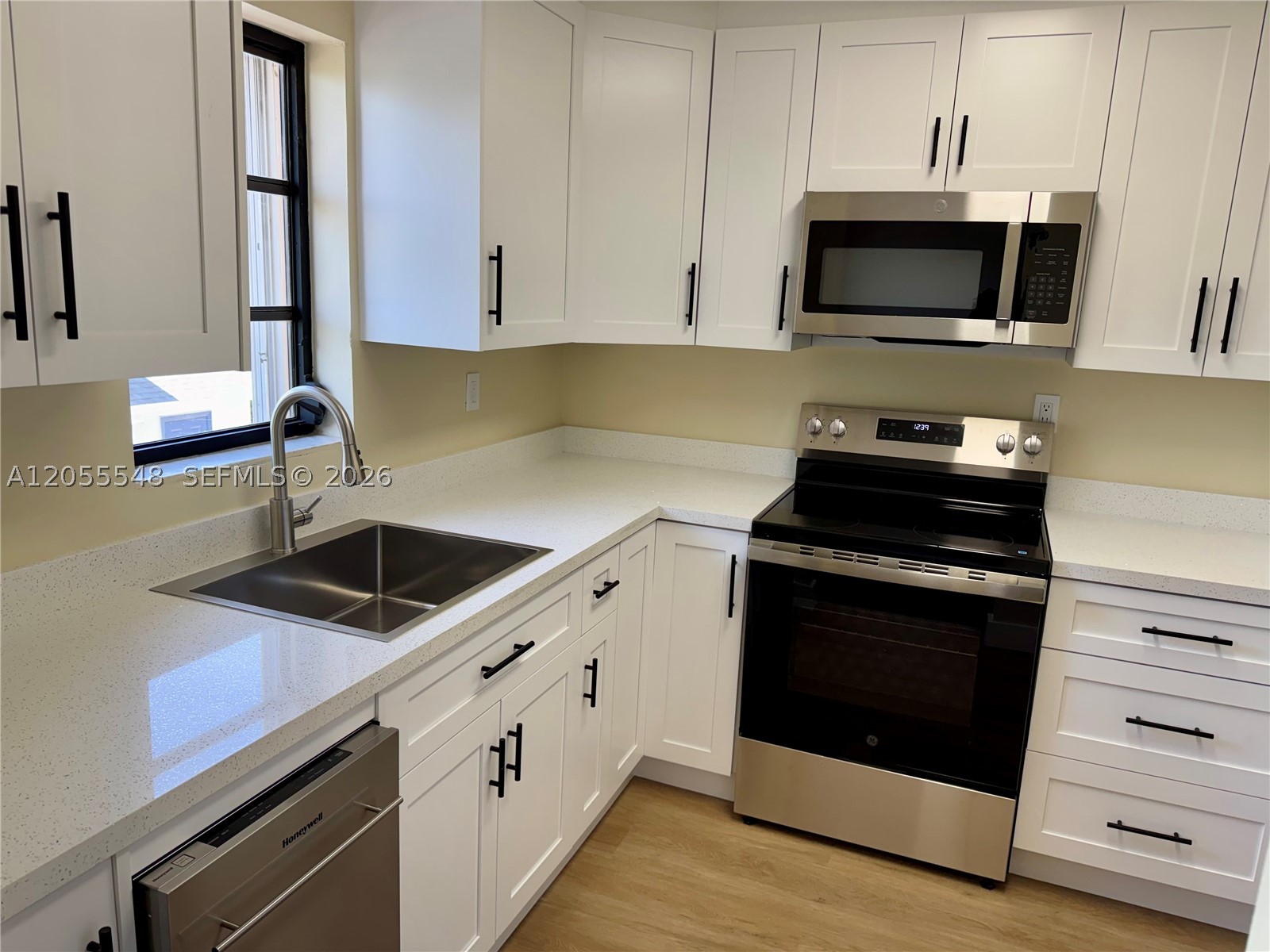 POINT ROYALE CONDO NO 5 - Residential Lease