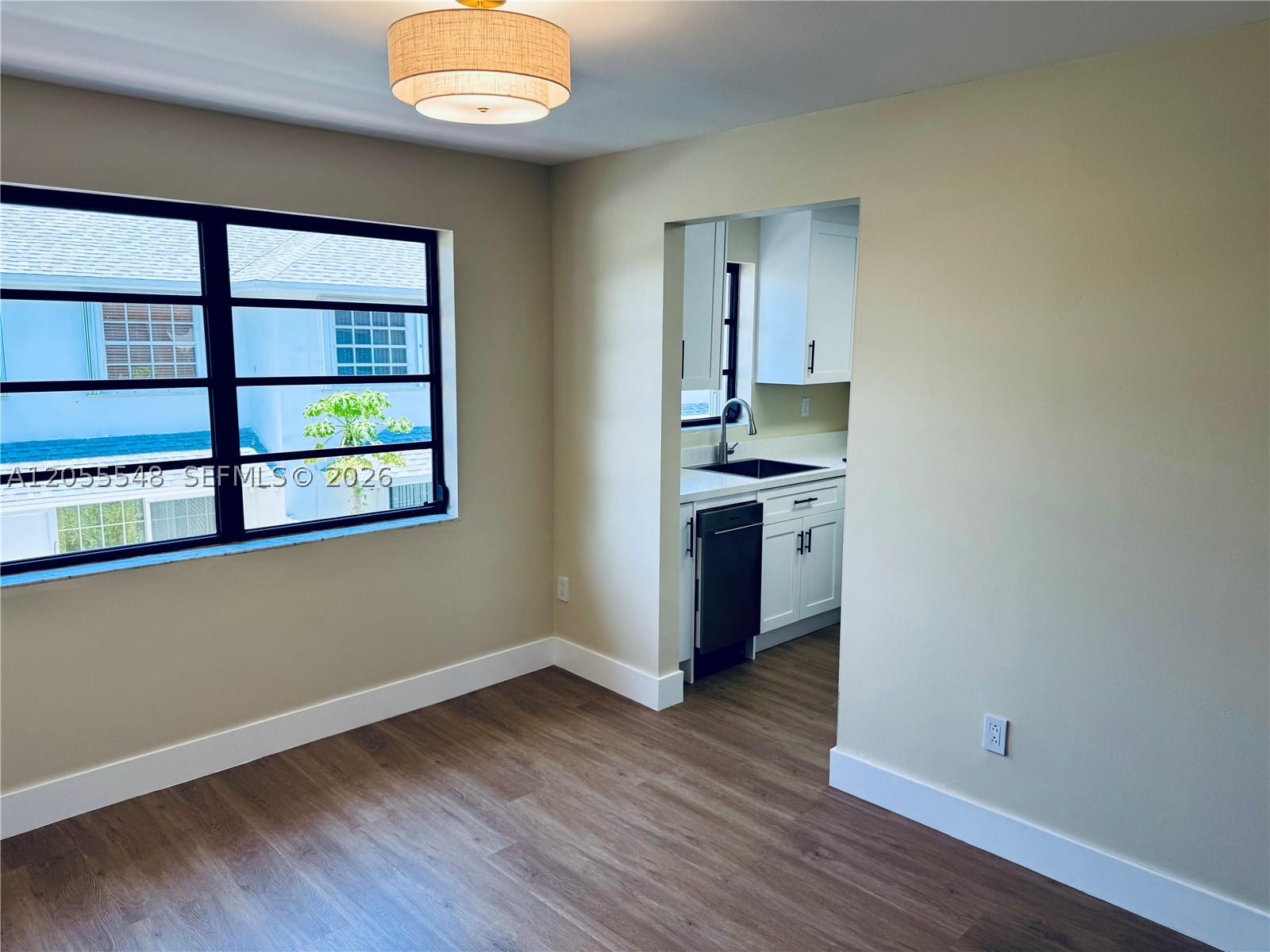 POINT ROYALE CONDO NO 5 - Residential Lease