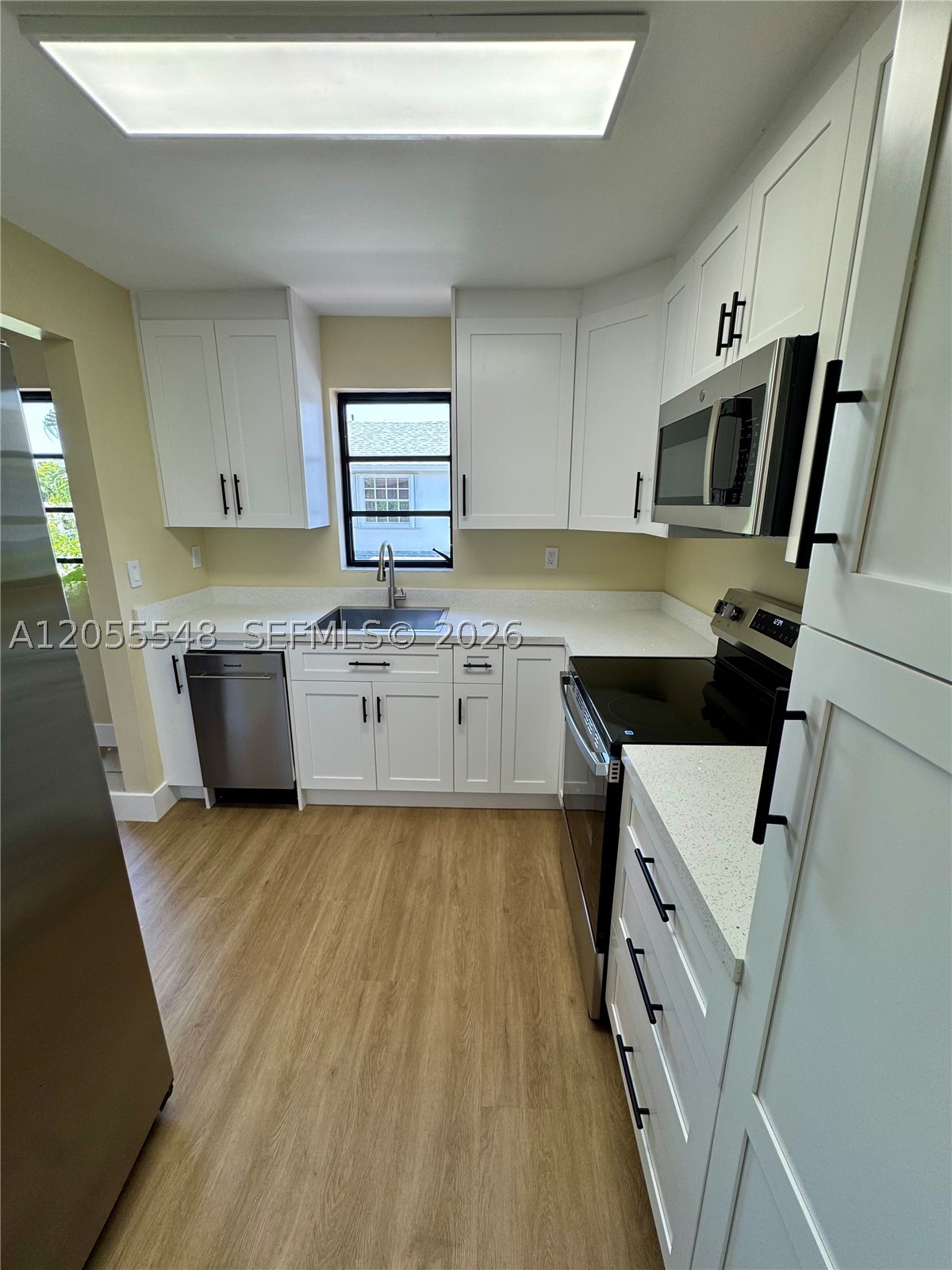POINT ROYALE CONDO NO 5 - Residential Lease