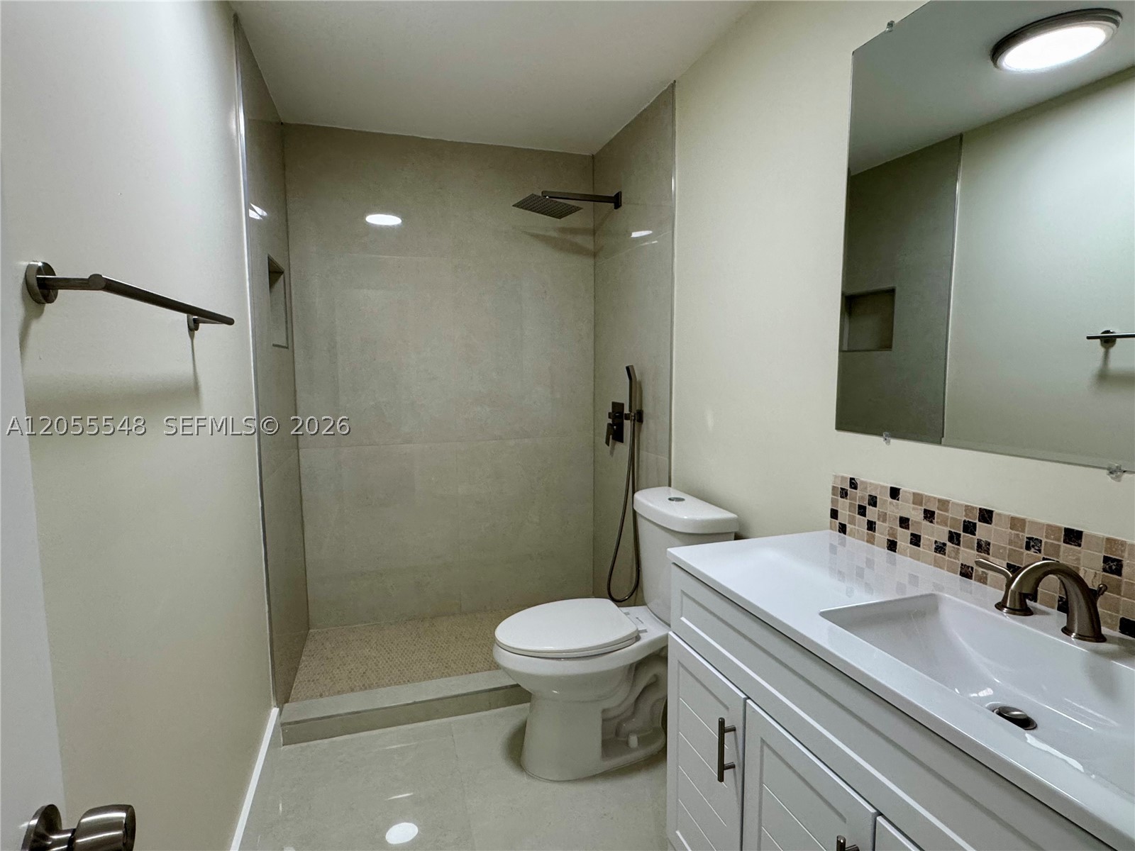 POINT ROYALE CONDO NO 5 - Residential Lease