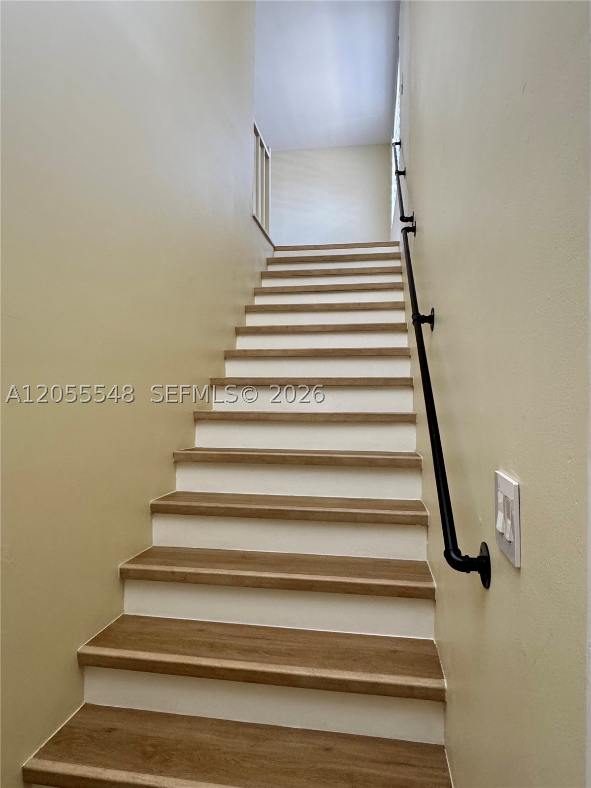 POINT ROYALE CONDO NO 5 - Residential Lease