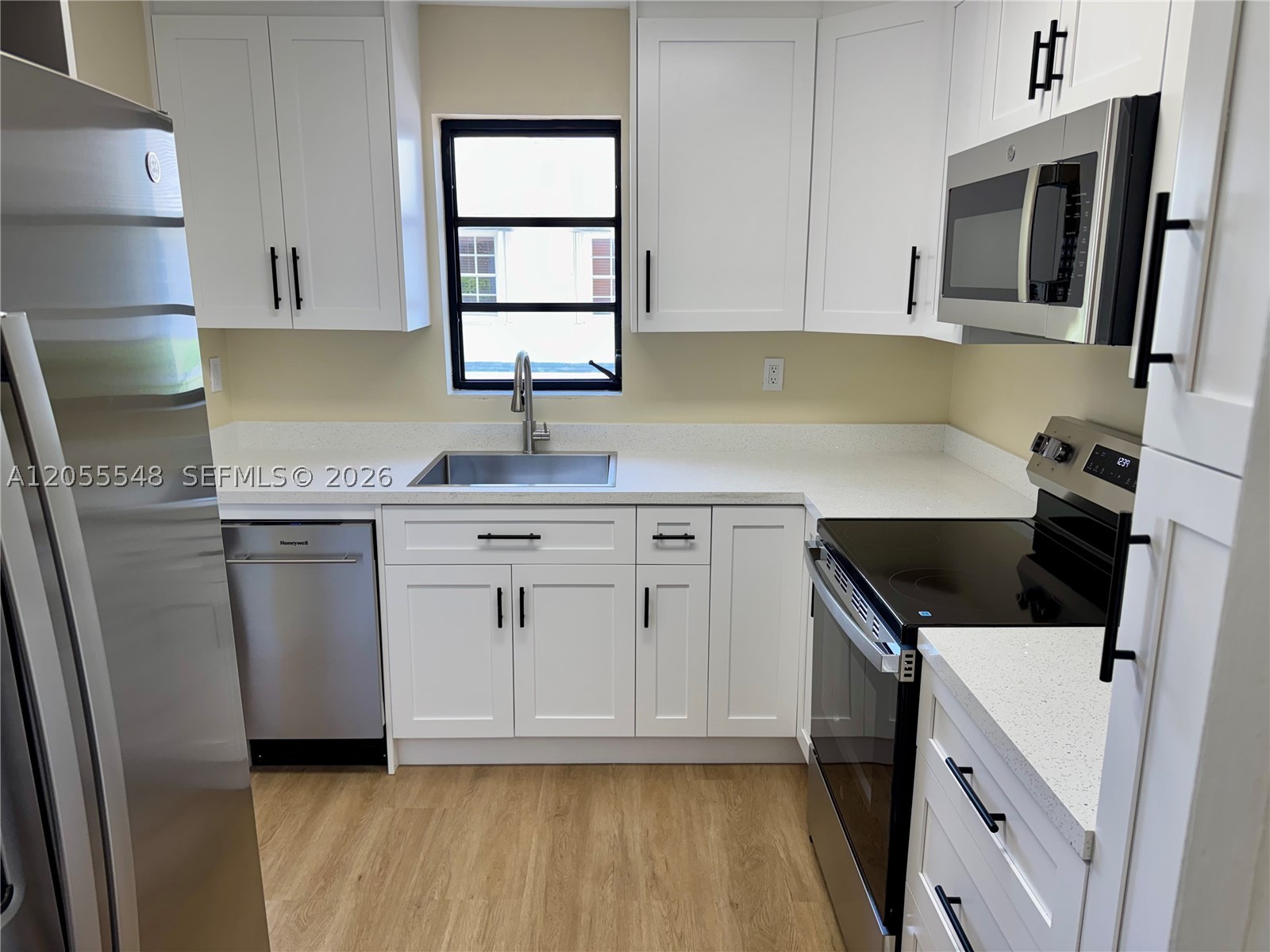 POINT ROYALE CONDO NO 5 - Residential Lease