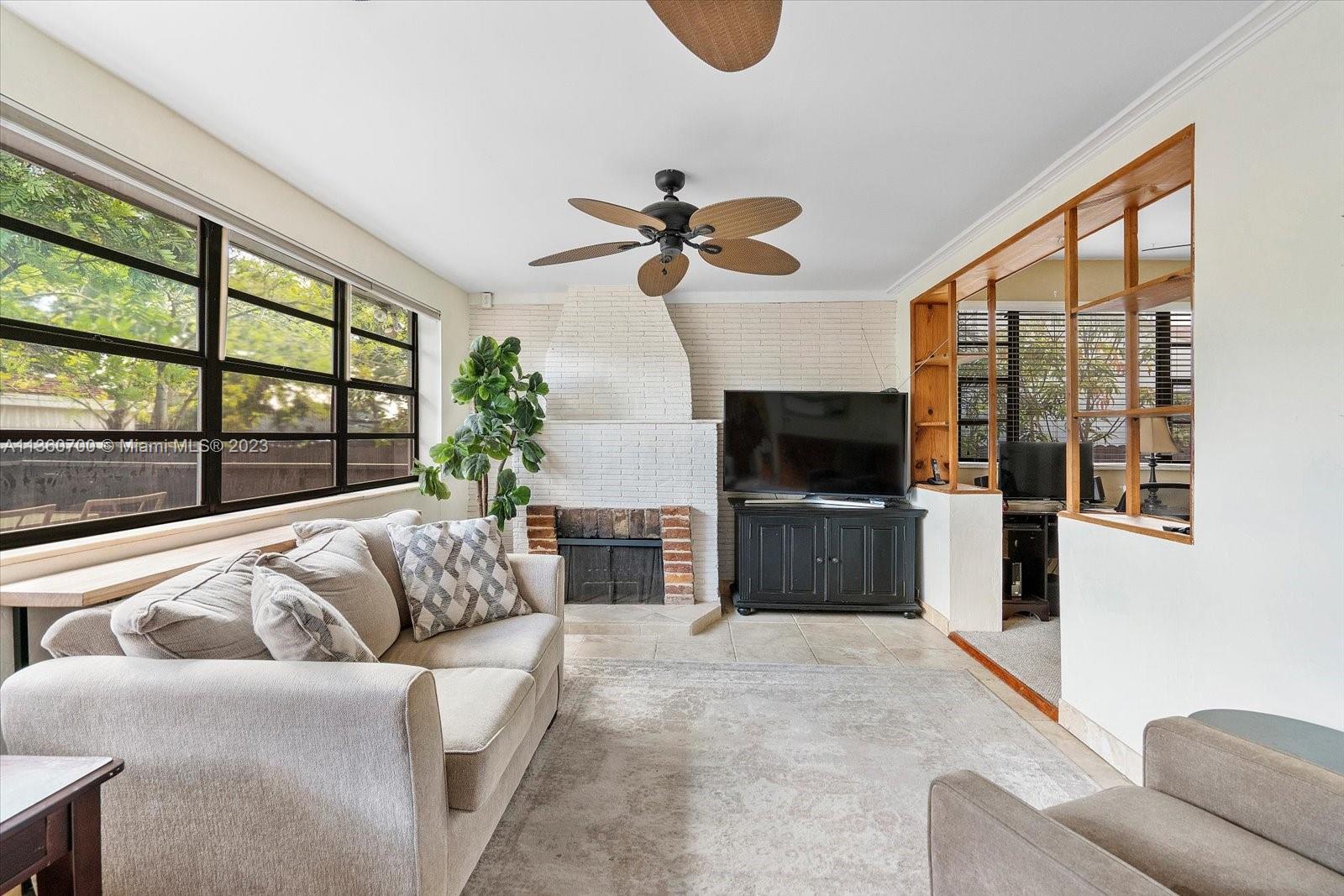 REV PL OF COUNTRY CLUB ES - Residential