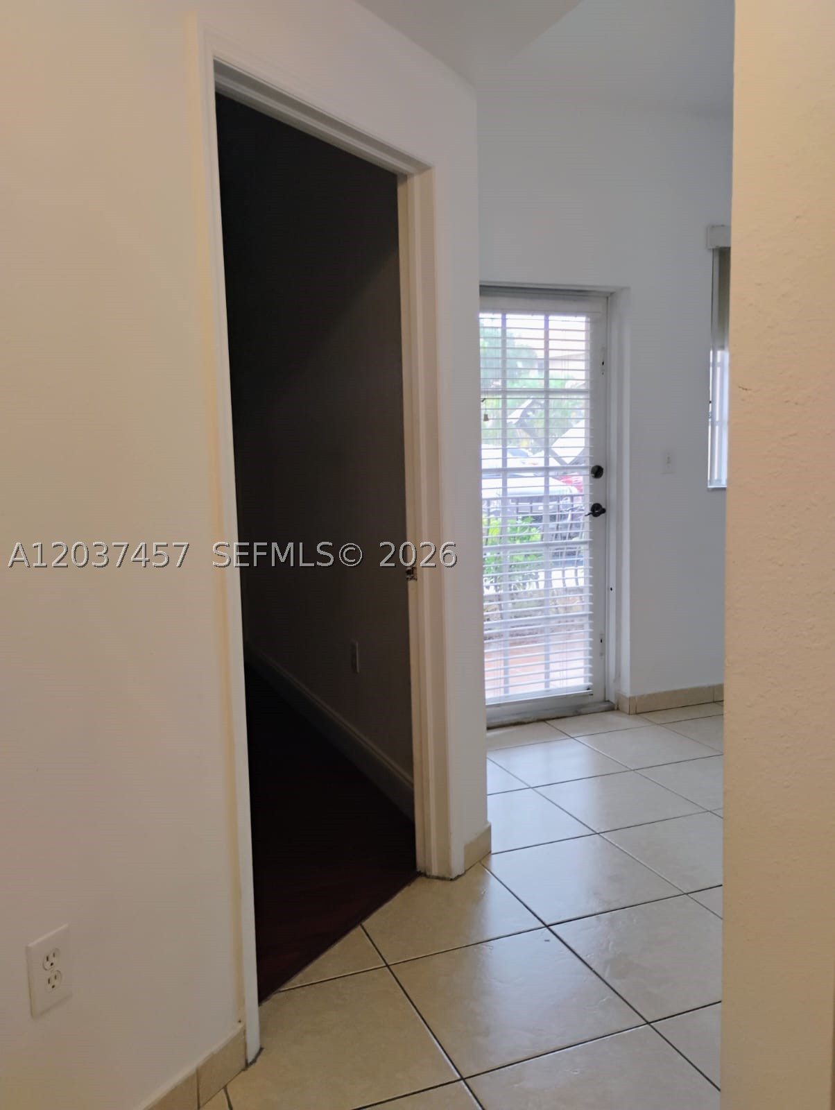 POINCIANA LAKES VILLAS CO - Residential