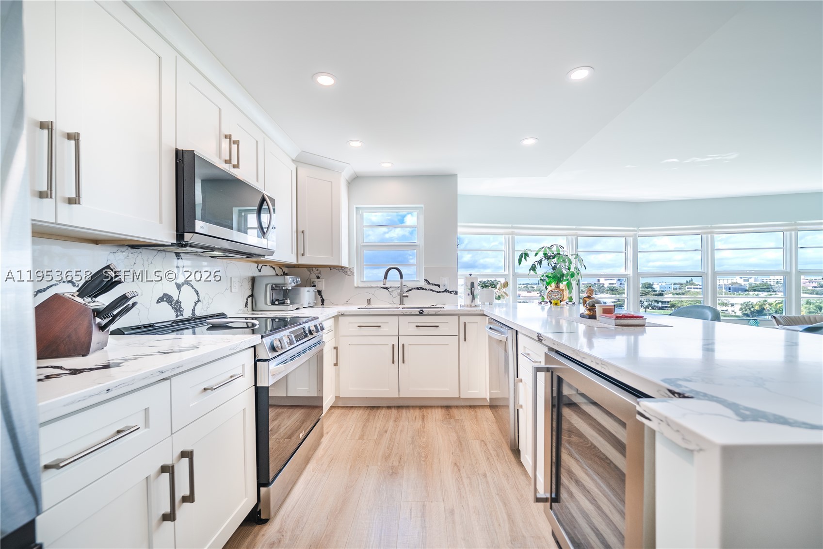 COUNTRY CLUB TOWERS CONDO - Residential