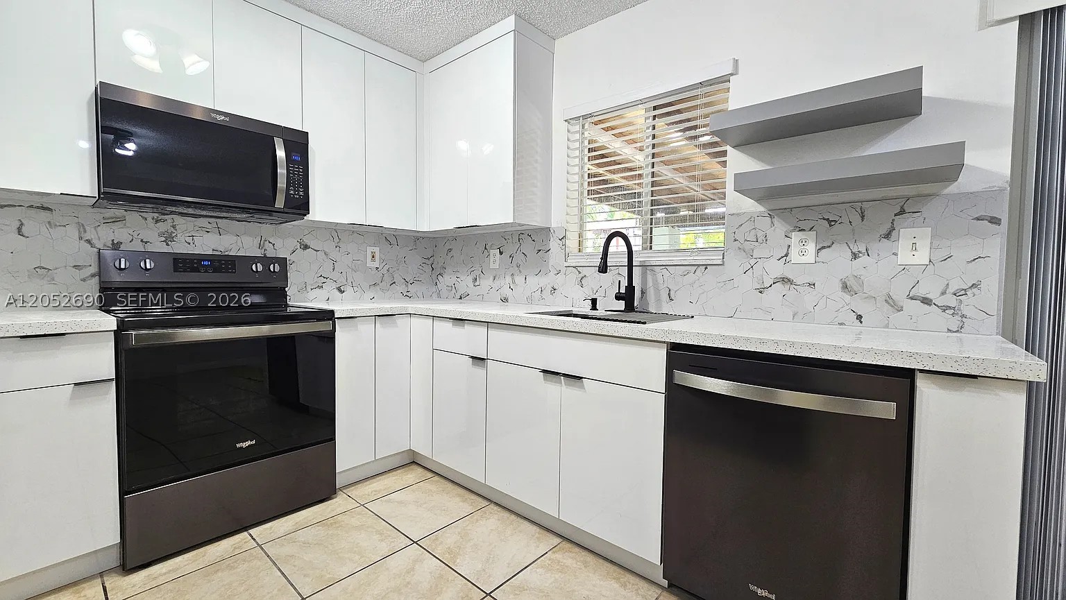 WEST PERRINE ADDN - Residential Lease