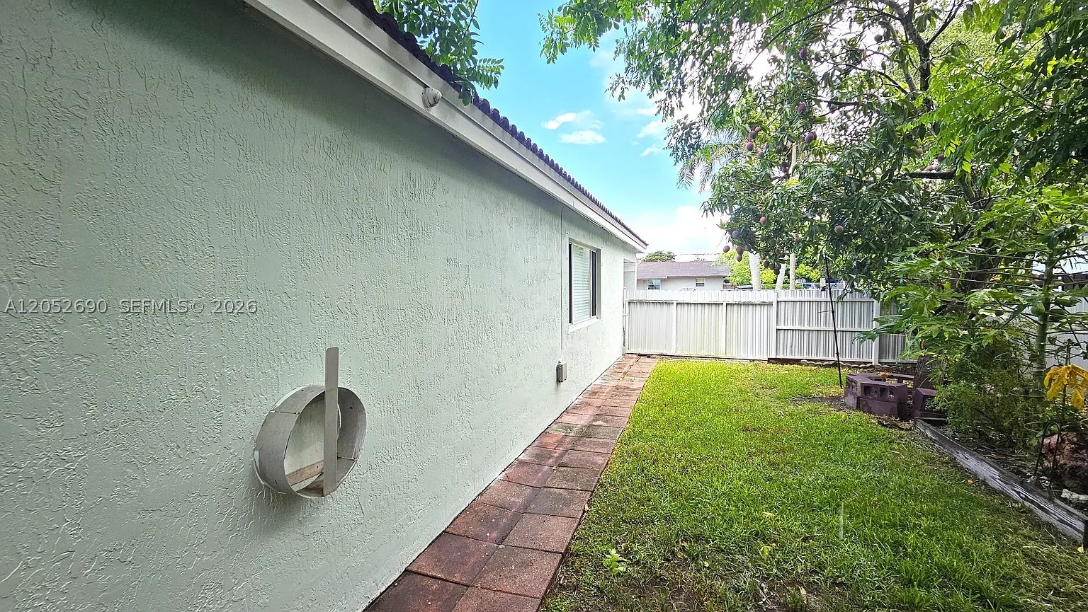 WEST PERRINE ADDN - Residential Lease