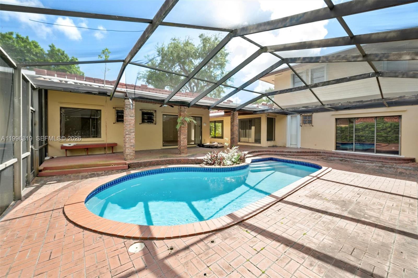 CORAL GABLES COUNTRY CLUB - Residential