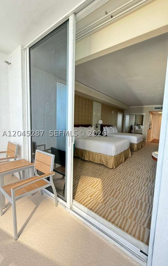 TRUMP INTERNATIONAL SONES - Residential