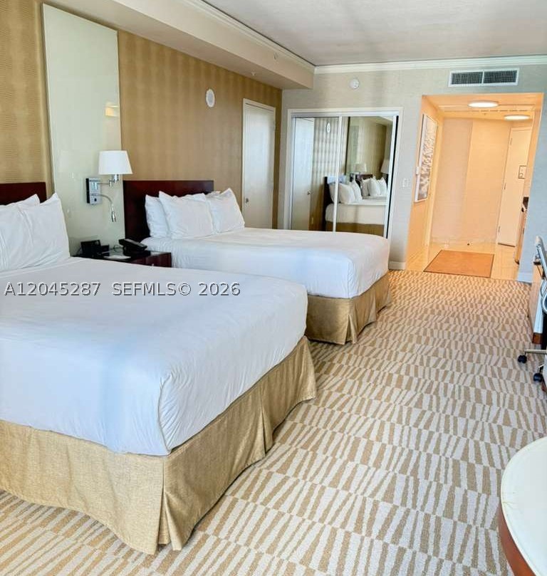 TRUMP INTERNATIONAL SONES - Residential