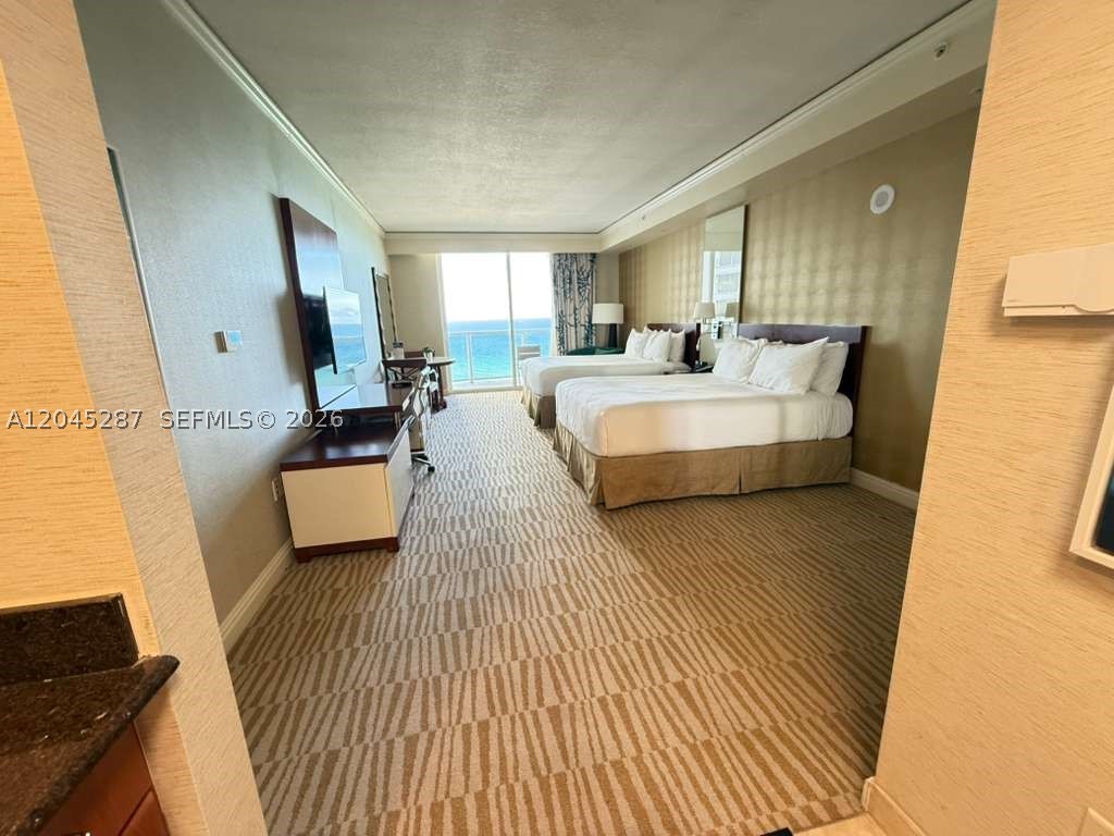 TRUMP INTERNATIONAL SONES - Residential