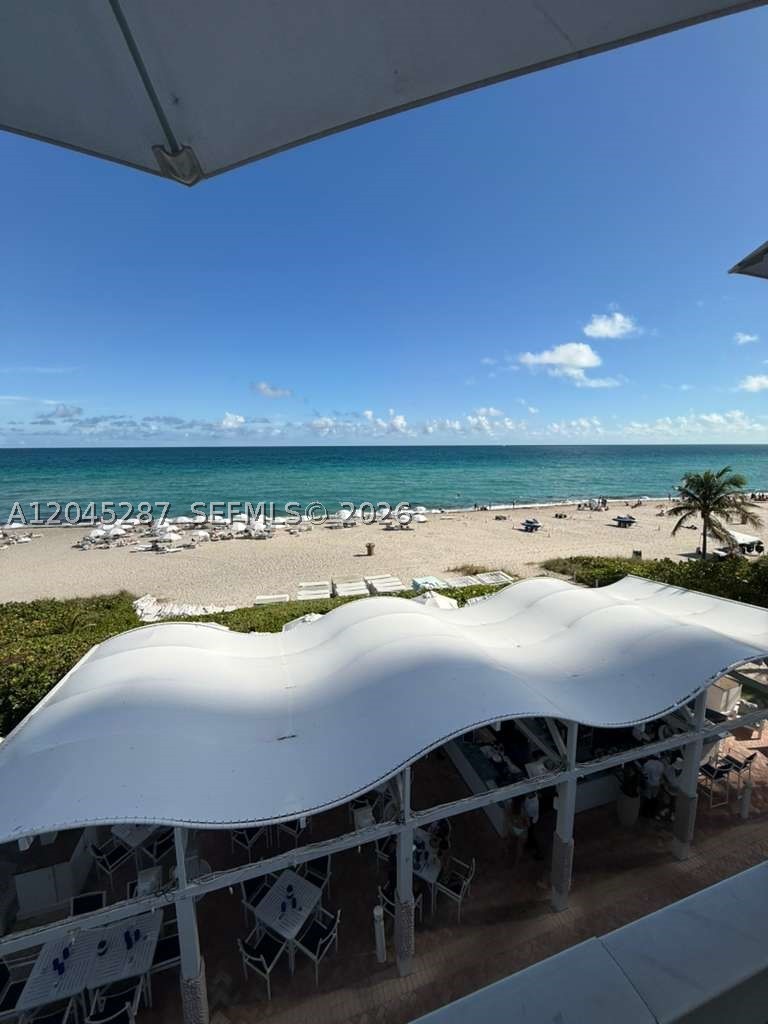 TRUMP INTERNATIONAL SONES - Residential