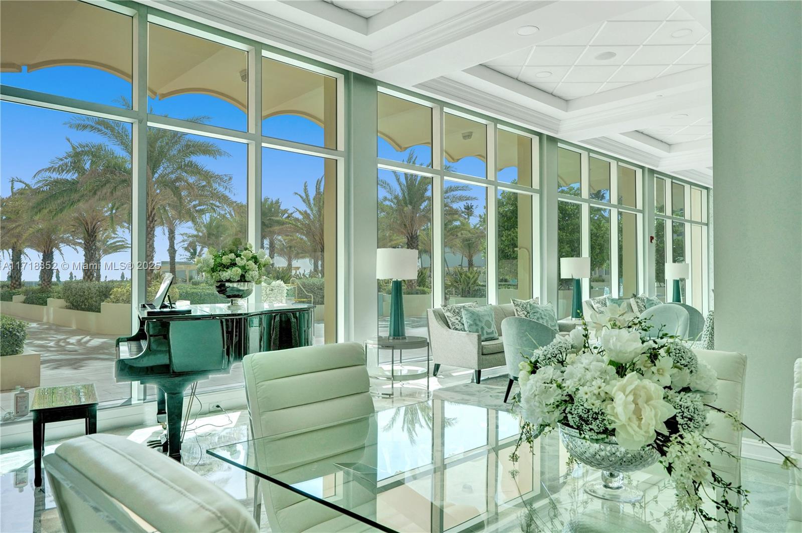 WAVE CONDO - Residential
