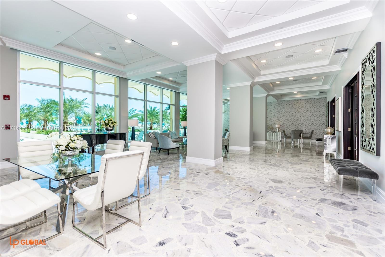 WAVE CONDO - Residential
