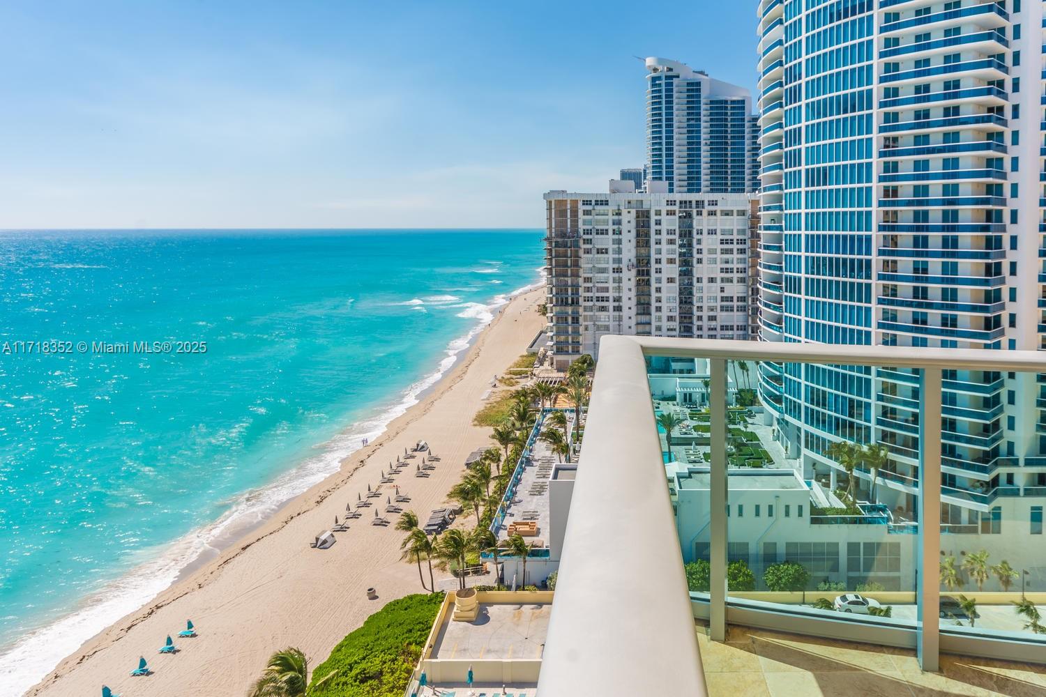 WAVE CONDO - Residential