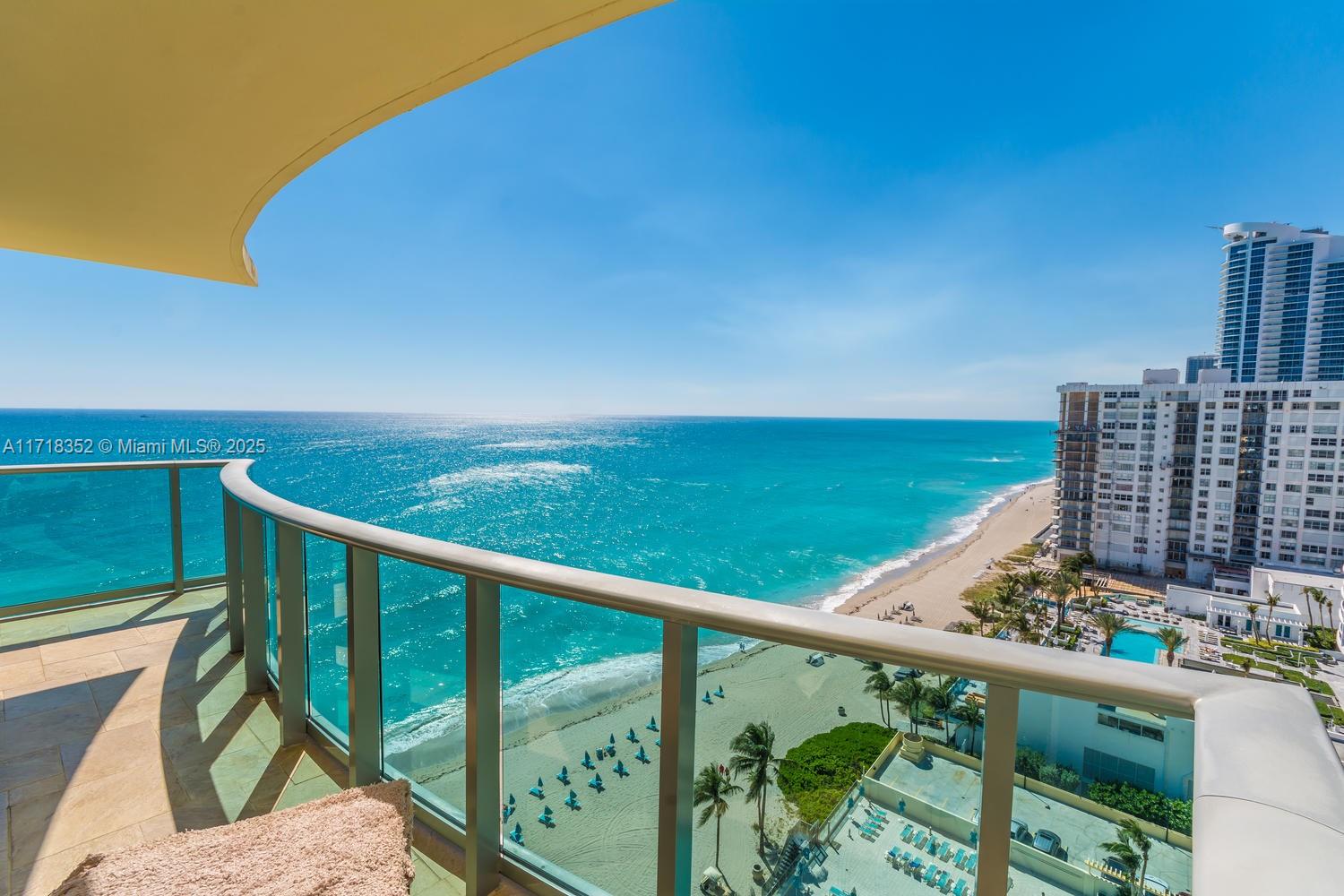 WAVE CONDO - Residential