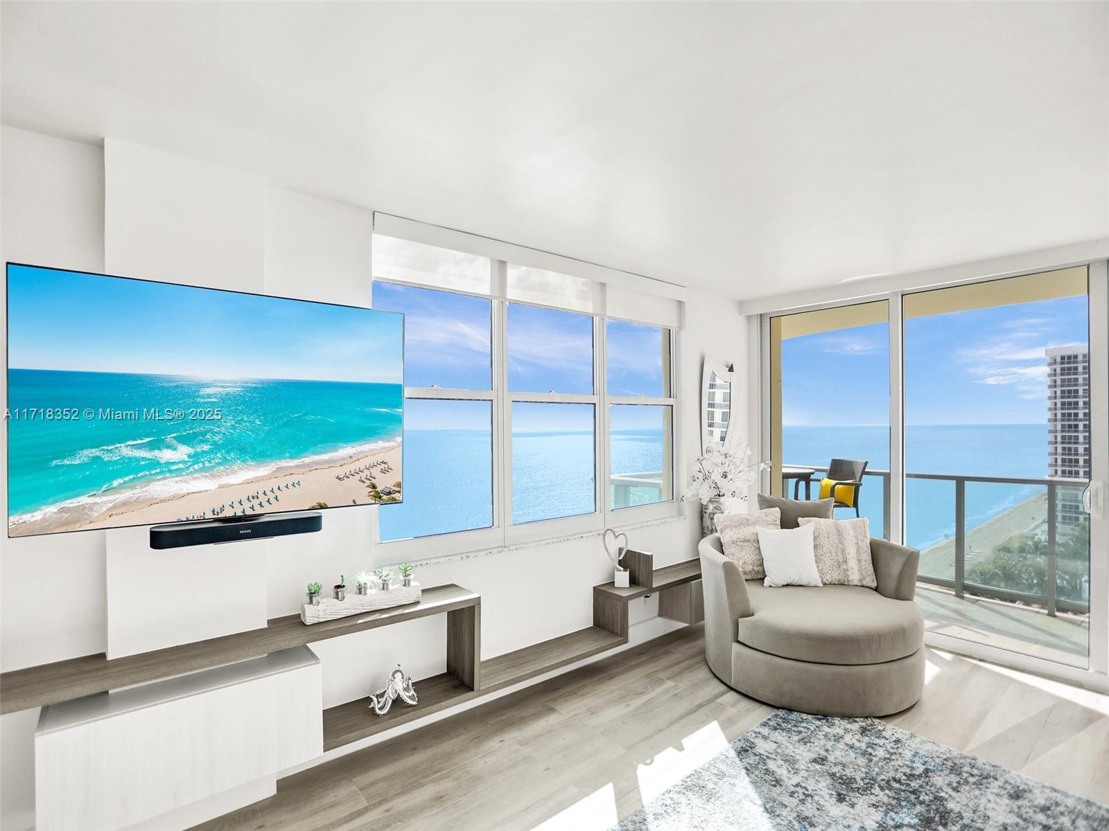 WAVE CONDO - Residential