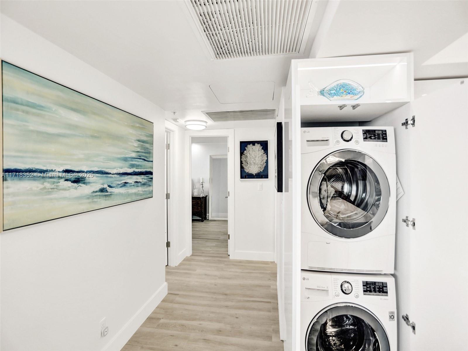 WAVE CONDO - Residential