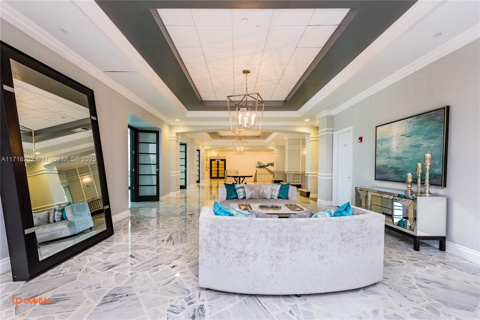 WAVE CONDO - Residential
