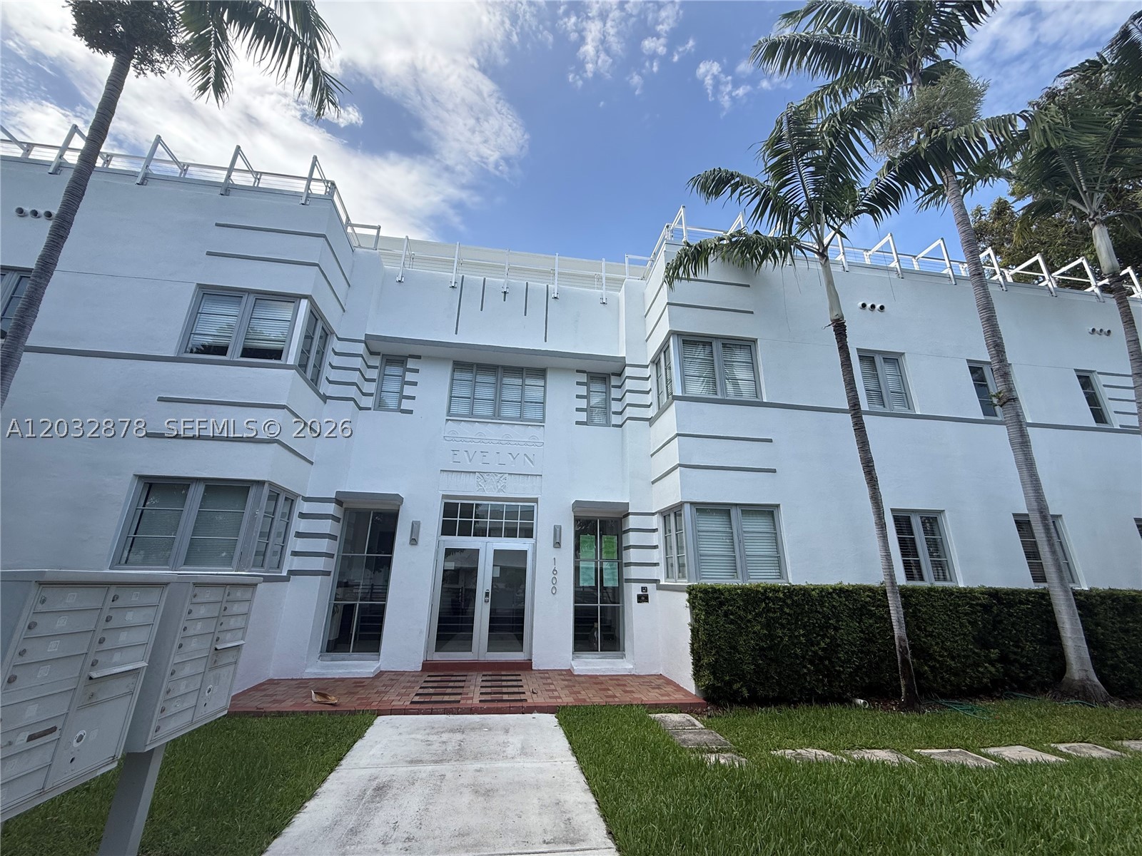 Completely remodeled 1-bedroom, 1-bath corner unit with garden views in the heart of Miami Beach. Full of natural light. This residence features updated finishes throughout and washer and drier in unit. Conveniently located less than one block from Lincoln Road's shops, dining, and entertainment, and less than three blocks from beach access. Ideal for enjoying the walkable Miami Beach lifestyle with nearby restaurants, parks, cultural venues, and public transportation. Street parking available with the city of miami.