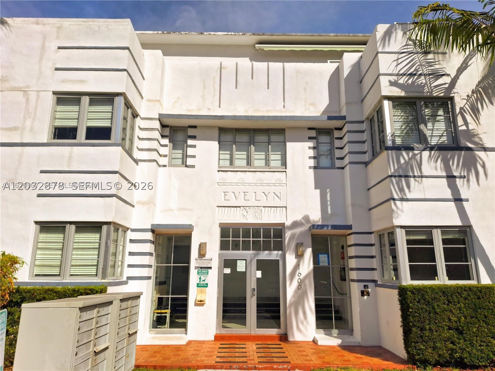 THE EVELYN CONDO - Residential Lease