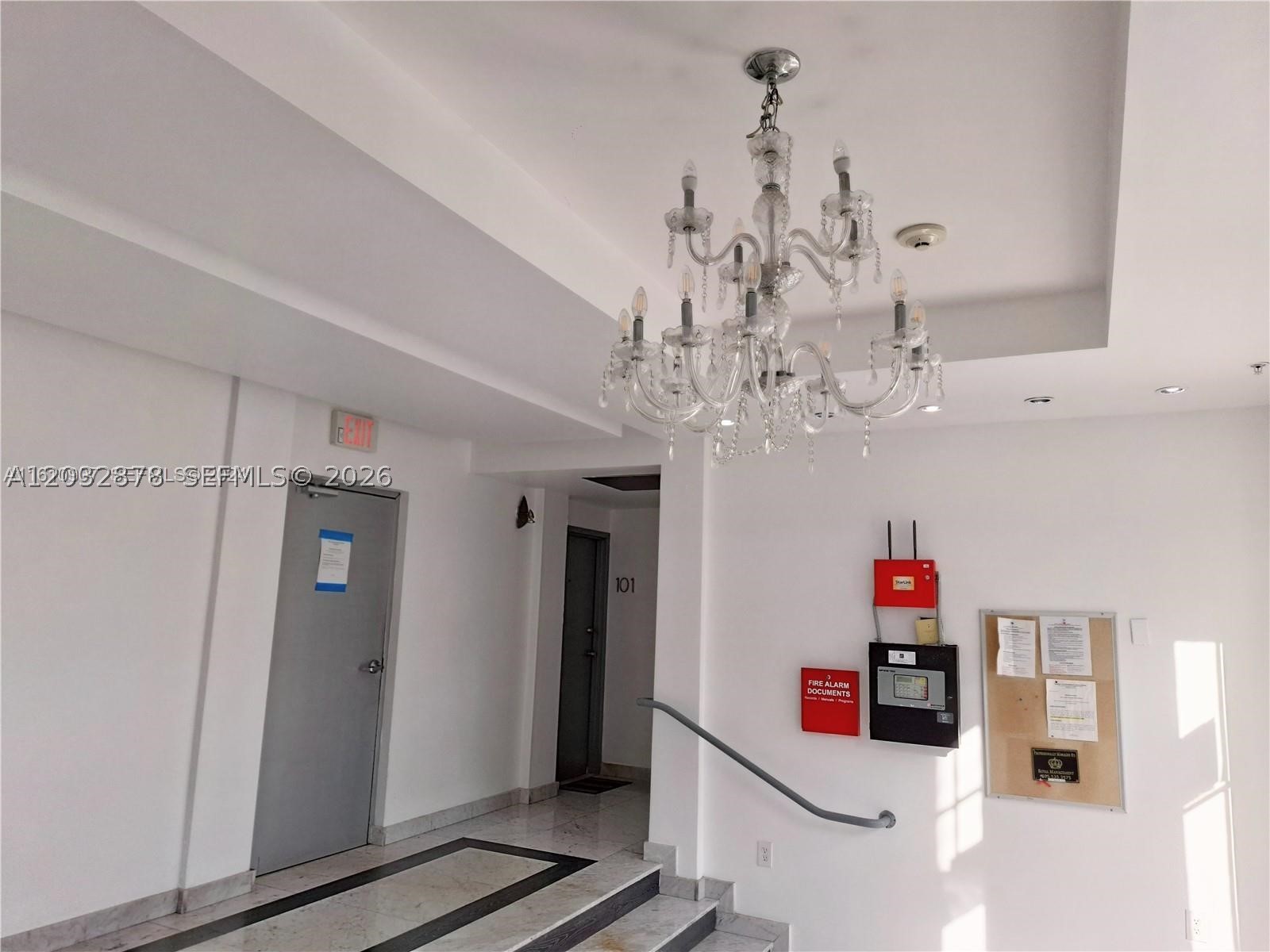 THE EVELYN CONDO - Residential Lease