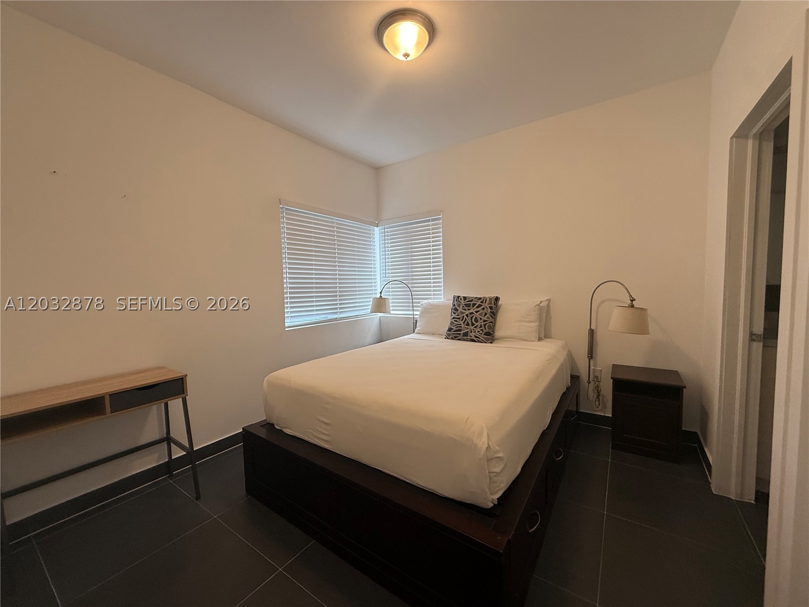 THE EVELYN CONDO - Residential Lease