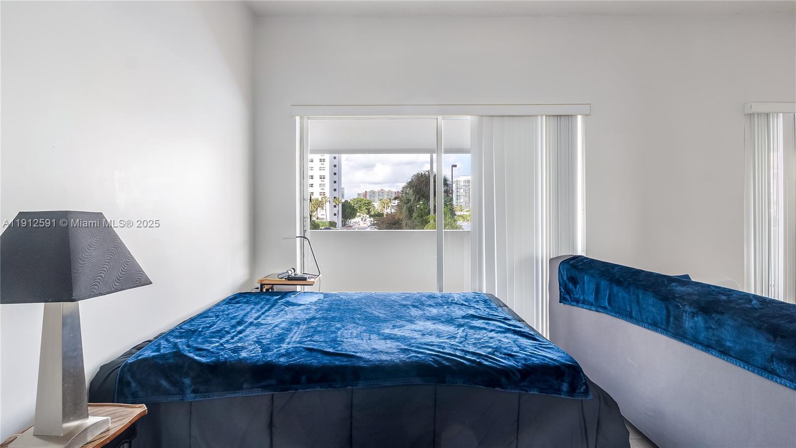 ARLEN HOUSE WEST CONDO - Residential