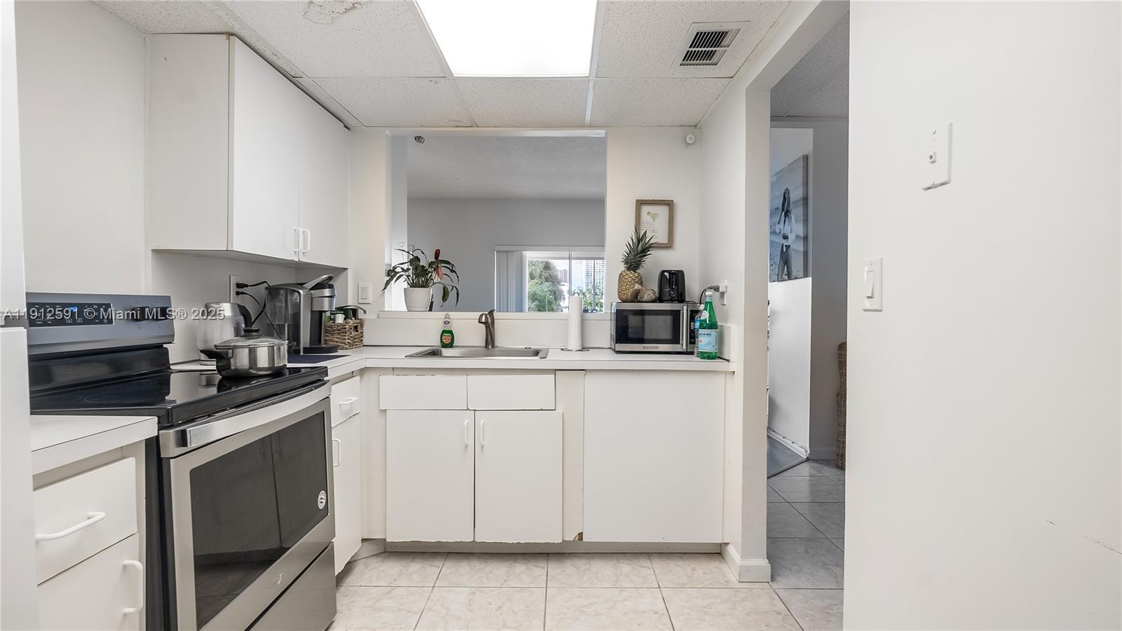 ARLEN HOUSE WEST CONDO - Residential