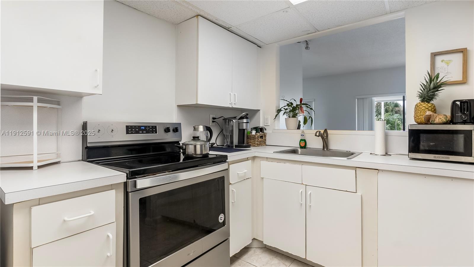 ARLEN HOUSE WEST CONDO - Residential