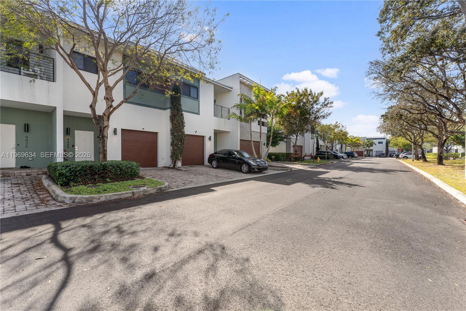 PLANTATION BUSINESS PARK - Residential