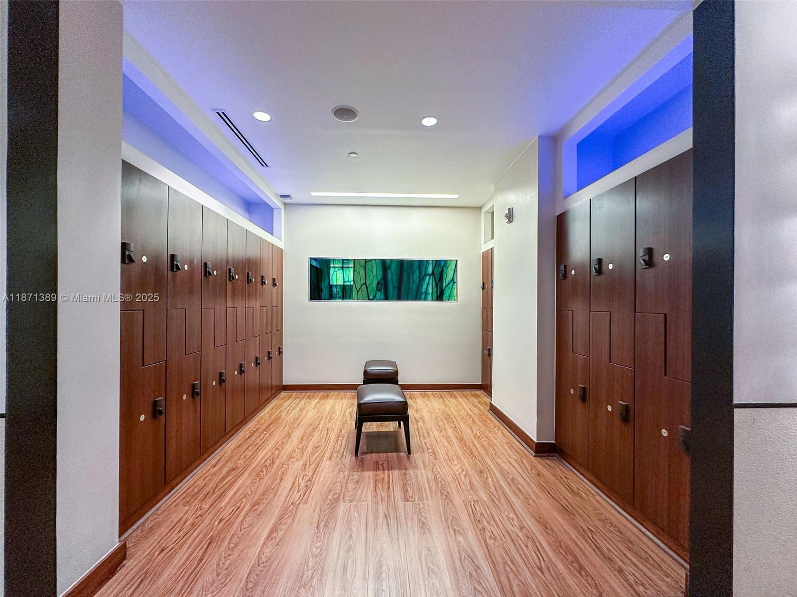 CENTRAL CARILLON BEACH CO - Residential