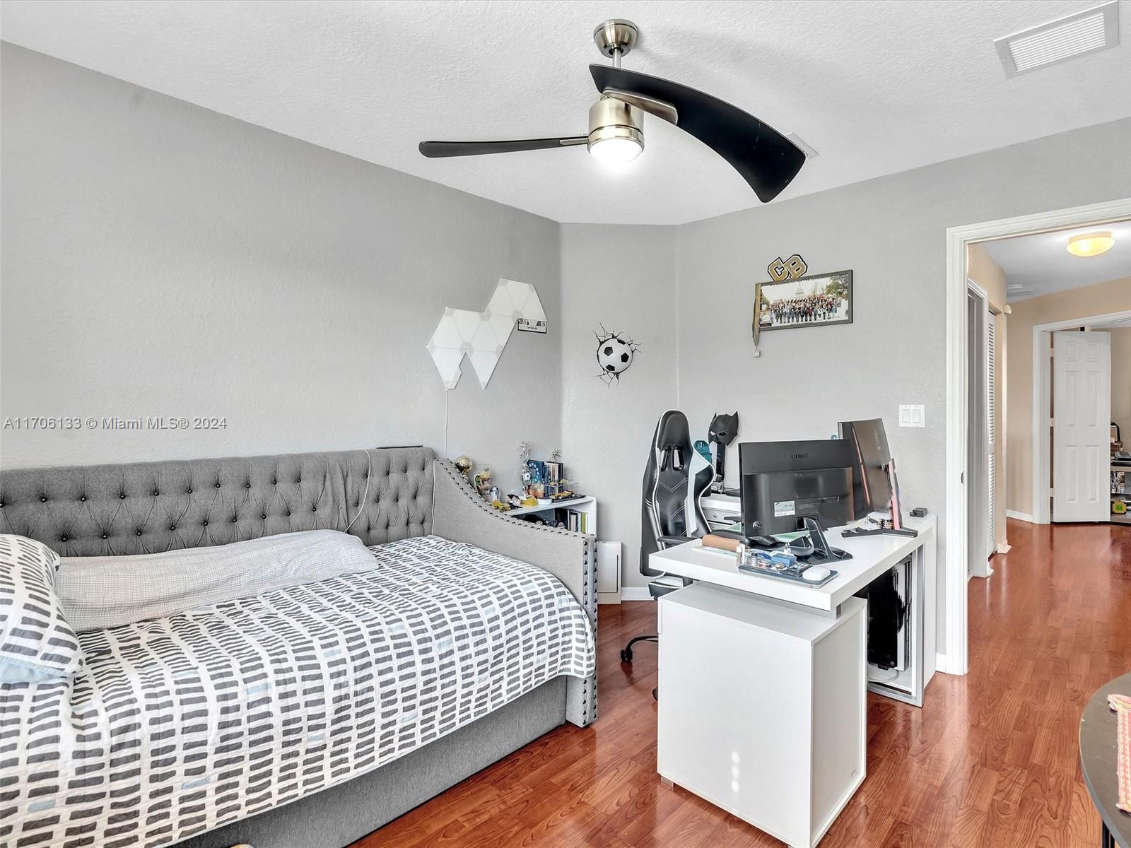 ISLES AT WESTON - Residential Lease