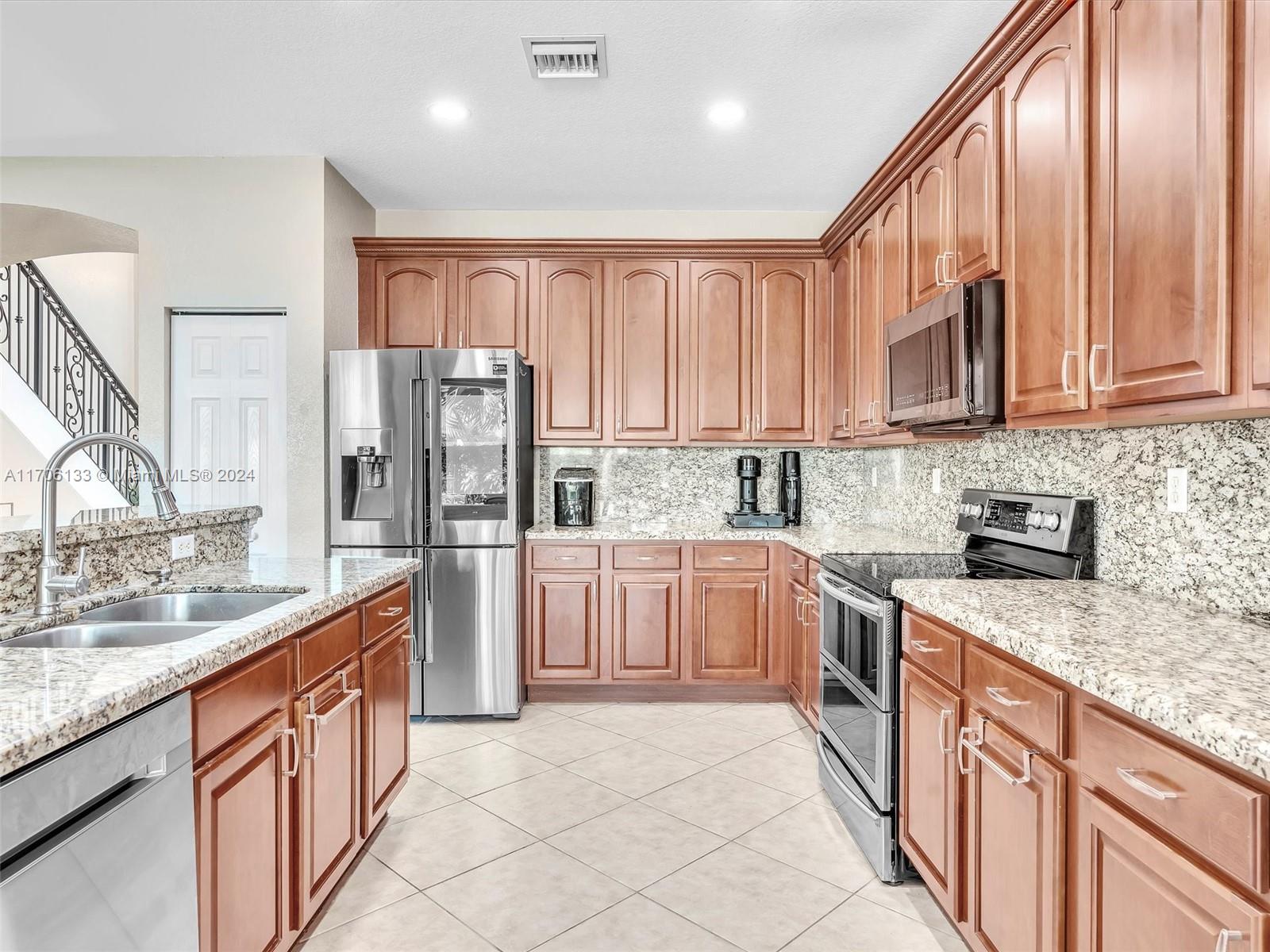 ISLES AT WESTON - Residential Lease