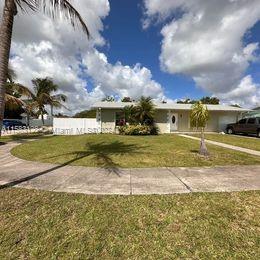 FAIRWAY ESTATES SEC FIVE - Residential Lease