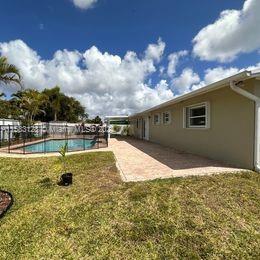 FAIRWAY ESTATES SEC FIVE - Residential Lease