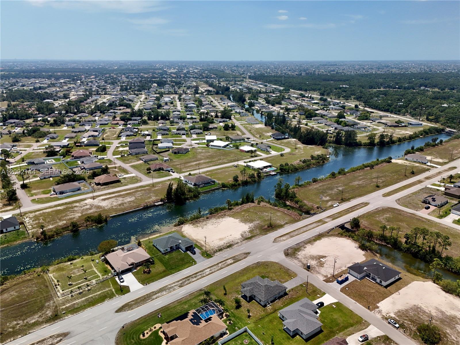 CAPE CORAL - Land
