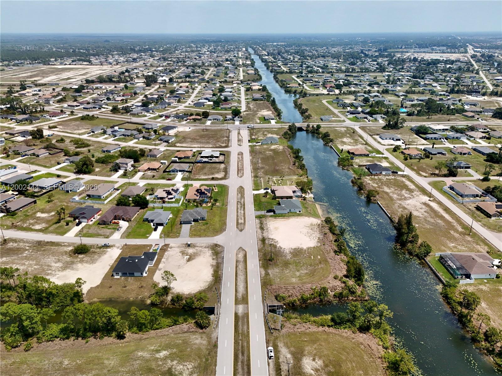 CAPE CORAL - Land