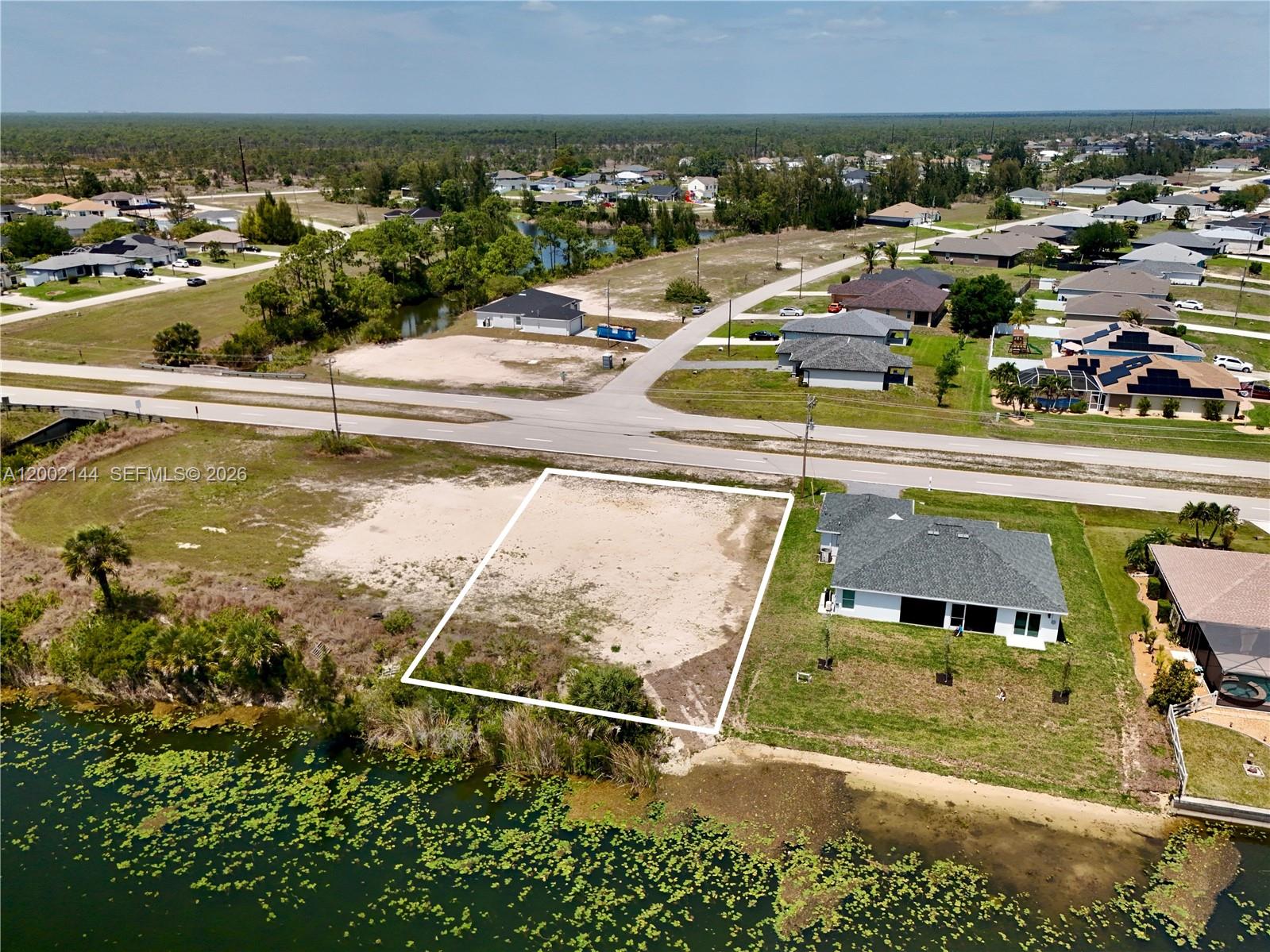 CAPE CORAL - Land