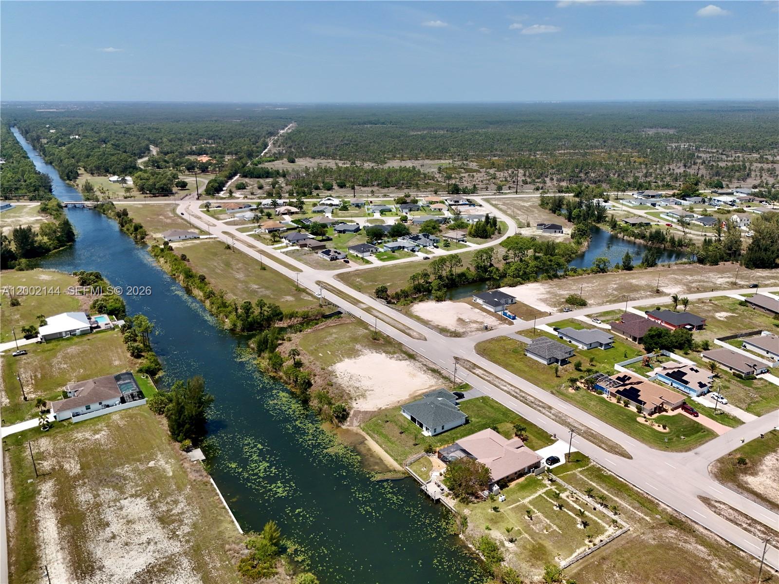 CAPE CORAL - Land
