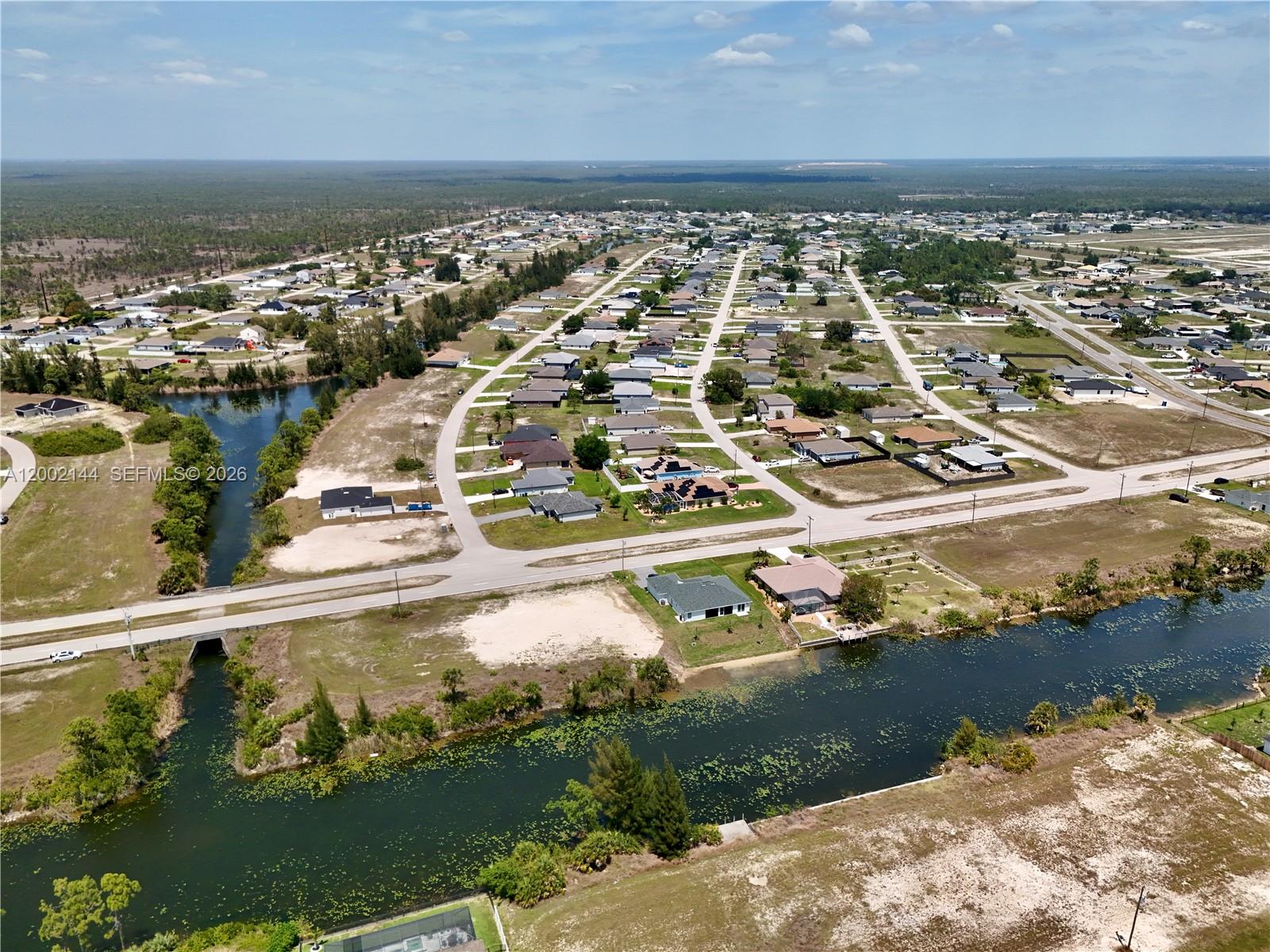 CAPE CORAL - Land