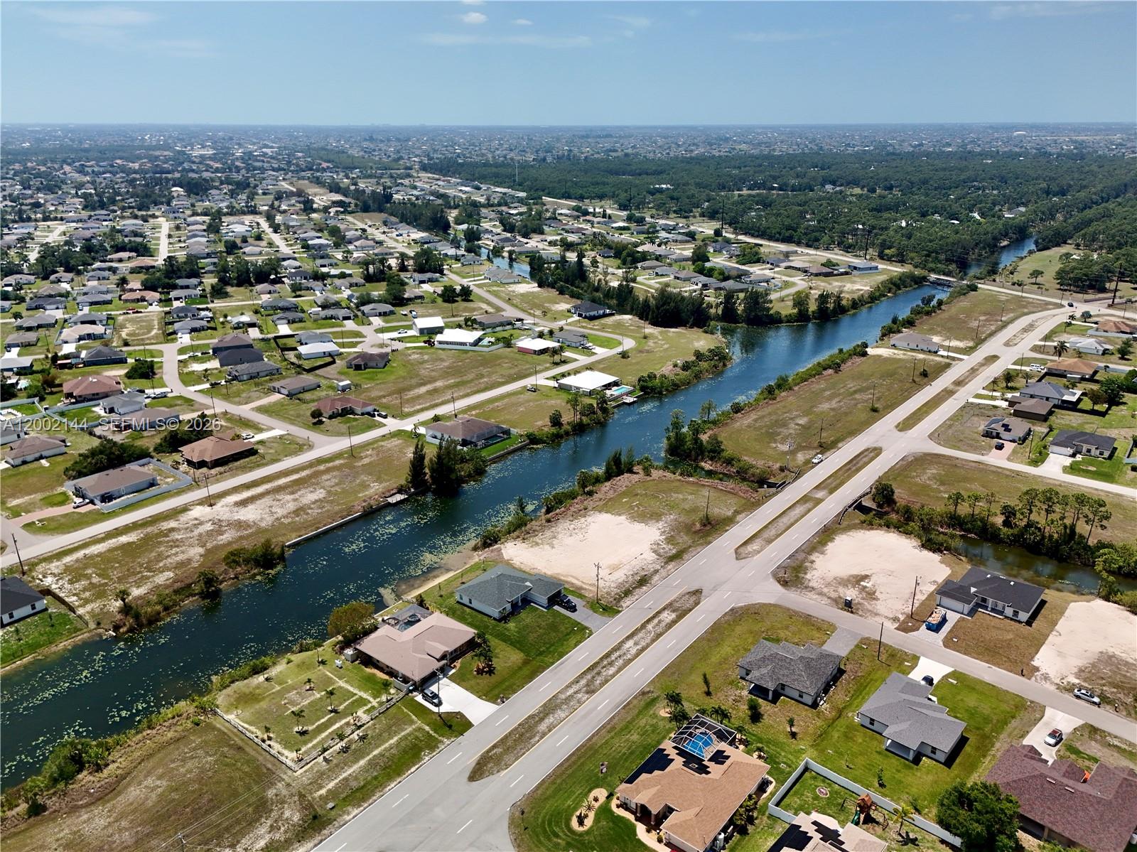 CAPE CORAL - Land
